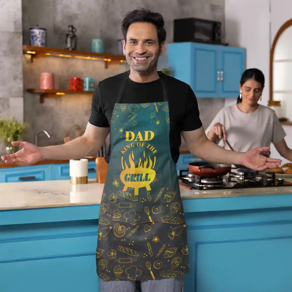 Dad king of the grill apron...