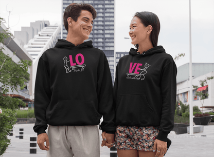mockup-of-a-couple-wearing-hoodies-in-the-city-29773