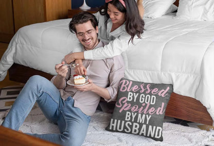 pillow-mockup-of-a-couple-eating-a-pie-in-the-bedroom-29018_5