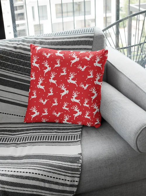 raindeer-christmas-pattern-cushion-cover-theyayacafe