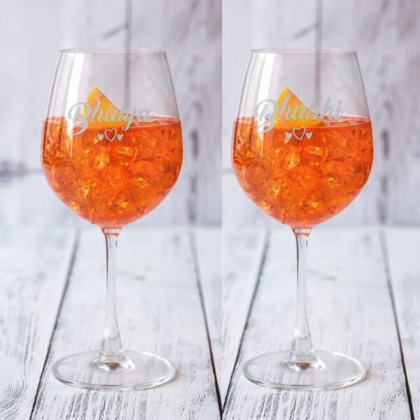 Bhaiya Bhabhi Hearts Engraved Wine Glass