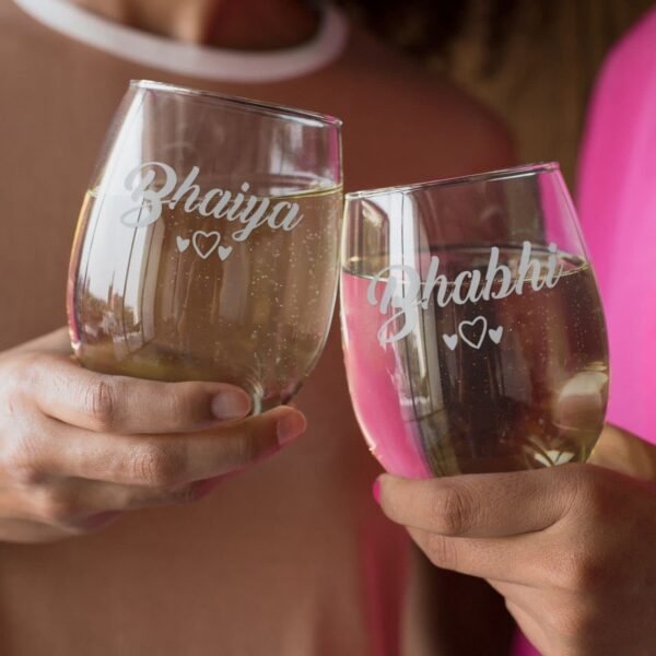 Bhaiya Bhabhi Hearts Engraved Wine Glass