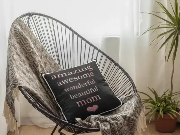 Amazing Awesome Mom Cushion Cover