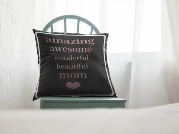 Amazing Awesome Mom Cushion Cover