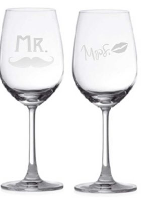 Engraved Mr. and Mrs. Moustaches Wine Glasses set