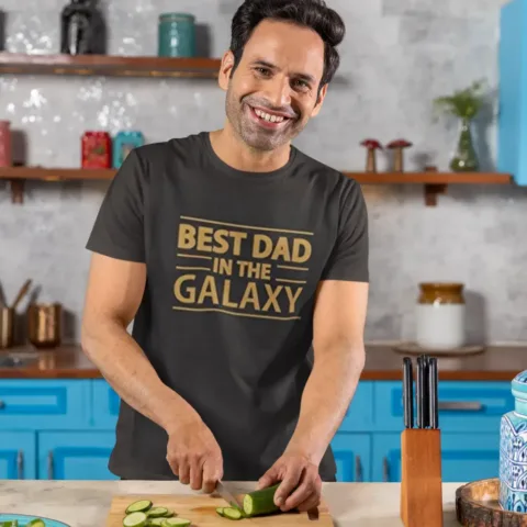 Best Dad in The Galaxy T-Shirt (4)