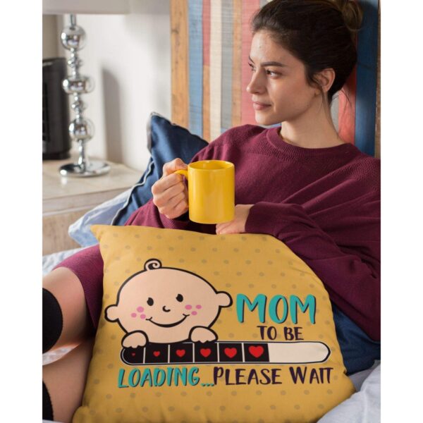 Birthday Gifts for Mom to Be 20 x 20 inches Mommy to Be Please Wait Printed Velvet Cushion Cover Throw Pillow